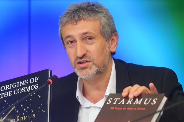 Ханс Зиммер и Брайан Мэй готовы, ждут Маска - как армянин пытается спасти туризм Армении Ханс Зиммер и Брайан Мэй готовы, ждут Маска - как армянин пытается спасти туризм Армении - Sputnik Армения