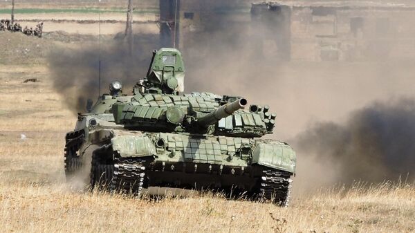 Танк Т-72Б  - Sputnik Армения