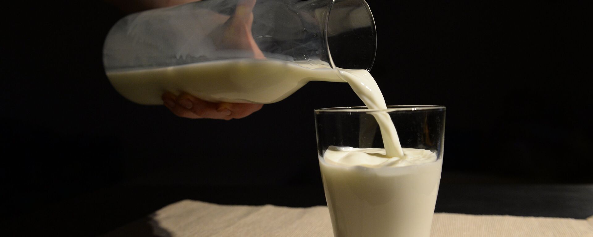Молоко в стакане - Sputnik Արմենիա, 1920, 23.06.2021