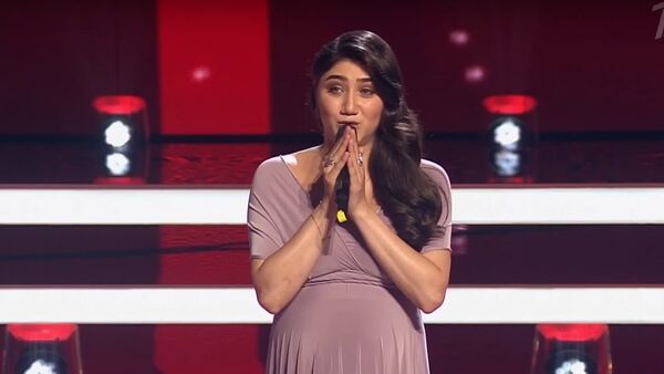 Певица из Еревана Анаит Погосян на шоу Голос - Sputnik Армения