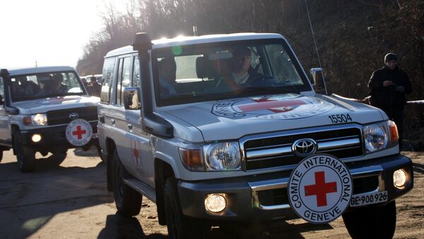 Президент Международного комитета Красного Креста Петер Маурер посетил станицу Луганская - Sputnik Արմենիա