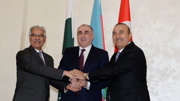 Трехсторонняя встреча глав МИД Азербайджана, Турции и Пакистана - Sputnik Армения