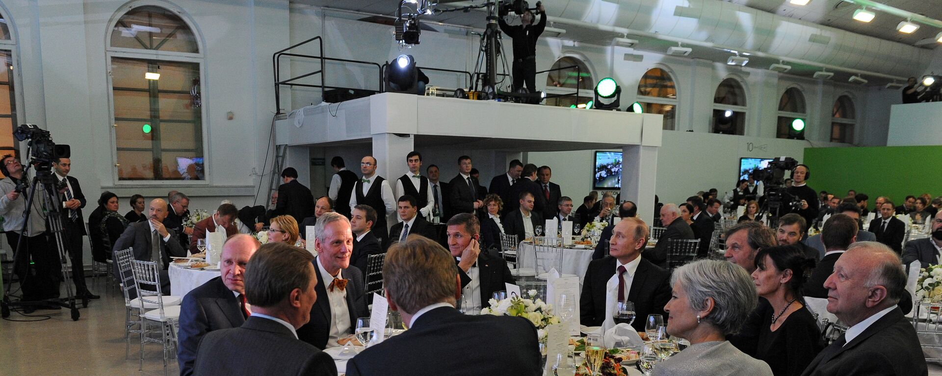 ՌԴ նախագահ Վ. Պուտինն այցելել է Russia Today-ի հեռարձակման 10-ամյակին նվիրված ցուցահանդես ՌԴ նախագահ Վ. Պուտինն այցելել է Russia Today-ի հեռարձակման 10-ամյակին նվիրված ցուցահանդես - Sputnik Արմենիա, 1920, 23.09.2021