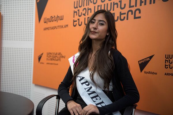 Участницa конкурса Топ-модель СНГ-2017 Марта Багдасарян Участницa конкурса Топ-модель СНГ-2017 Марта Багдасарян - Sputnik Արմենիա