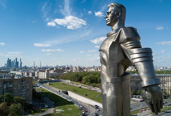 Памятник Ю.А. Гагарину на Ленинском проспекте - Sputnik Армения