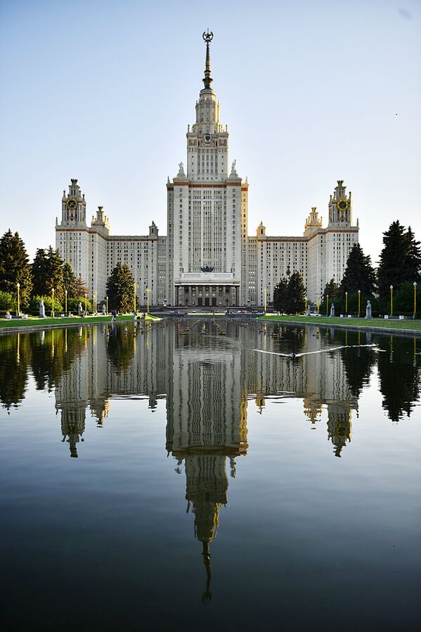 Здание Московского университета на Воробьевых горах - Sputnik Армения
