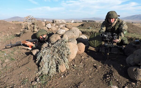 В Армении на полигонах «Камхуд» и «Алагяз» гранатометчики отразят НВФ В Армении на полигонах «Камхуд» и «Алагяз» гранатометчики отразят НВФ - Sputnik Армения