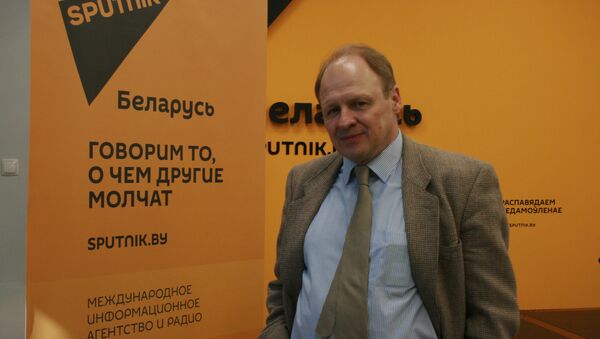 Российский журналист, один из первых ведущих программы Вести Александр Гурнов - Sputnik Армения