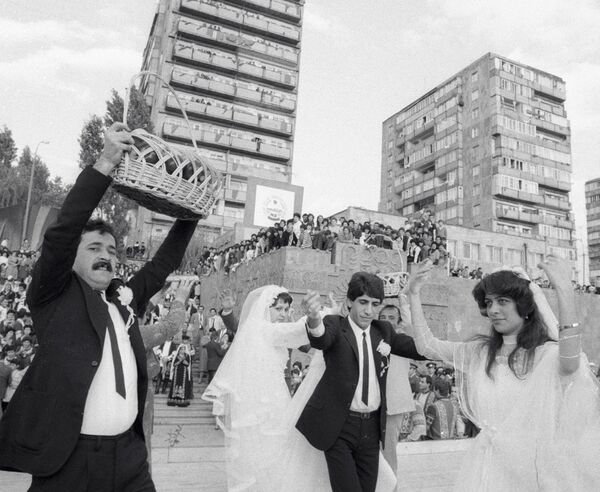Հարսանեկան արարողություն, 1986 թվական, Երևան Հարսանեկան արարողություն, 1986 թվական, Երևան - Sputnik Արմենիա