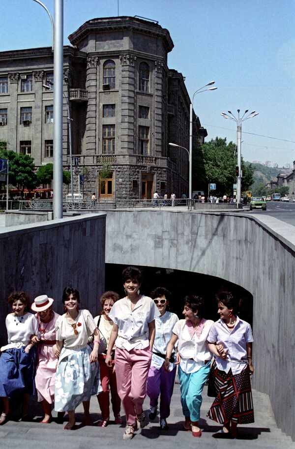 Улица Абовяна в городе Ереване. 1987 год. - Sputnik Армения
