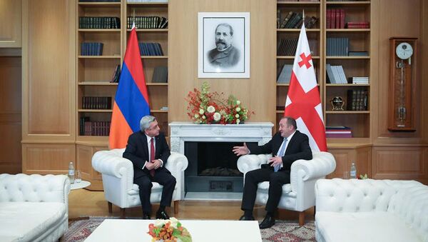 Встреча президентов Армении и Грузии Сержа Саргсяна и Георгия Маргвелашвили в формате один-на-один в президентском дворце в Тбилиси - Sputnik Армения
