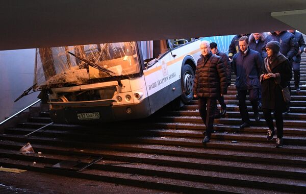 Մոսկվայում ավտոբուսը մտել է մետրոյի «Սլավյանսկի բուլվար» կայարանի ստորգետնյա անցում - Sputnik Արմենիա