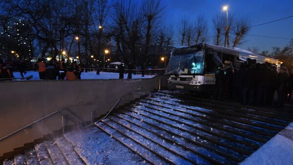 На западе Москвы автобус въехал в подземный переход - Sputnik Արմենիա