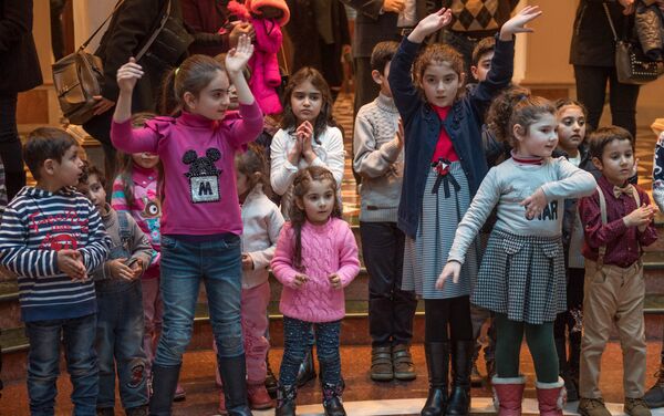Дети сирийских армян празднуют Новый год - Sputnik Армения